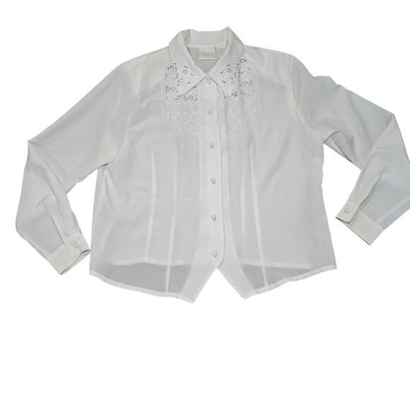 Coquette Elisabeth Williams M, Vintage White Button-up  Blouse w/ Lace Detailing - Picture 9 of 10